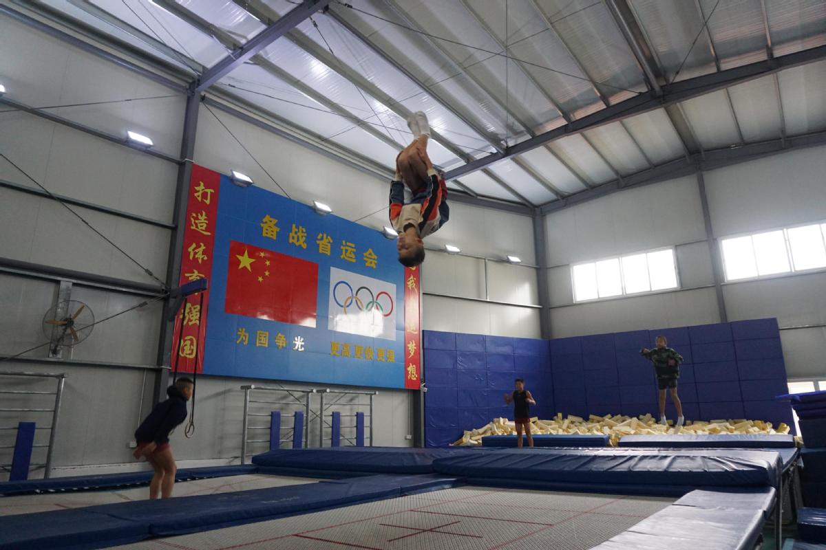 包含队员们在关键时刻表现出色，为国争光赢得喝彩的词条