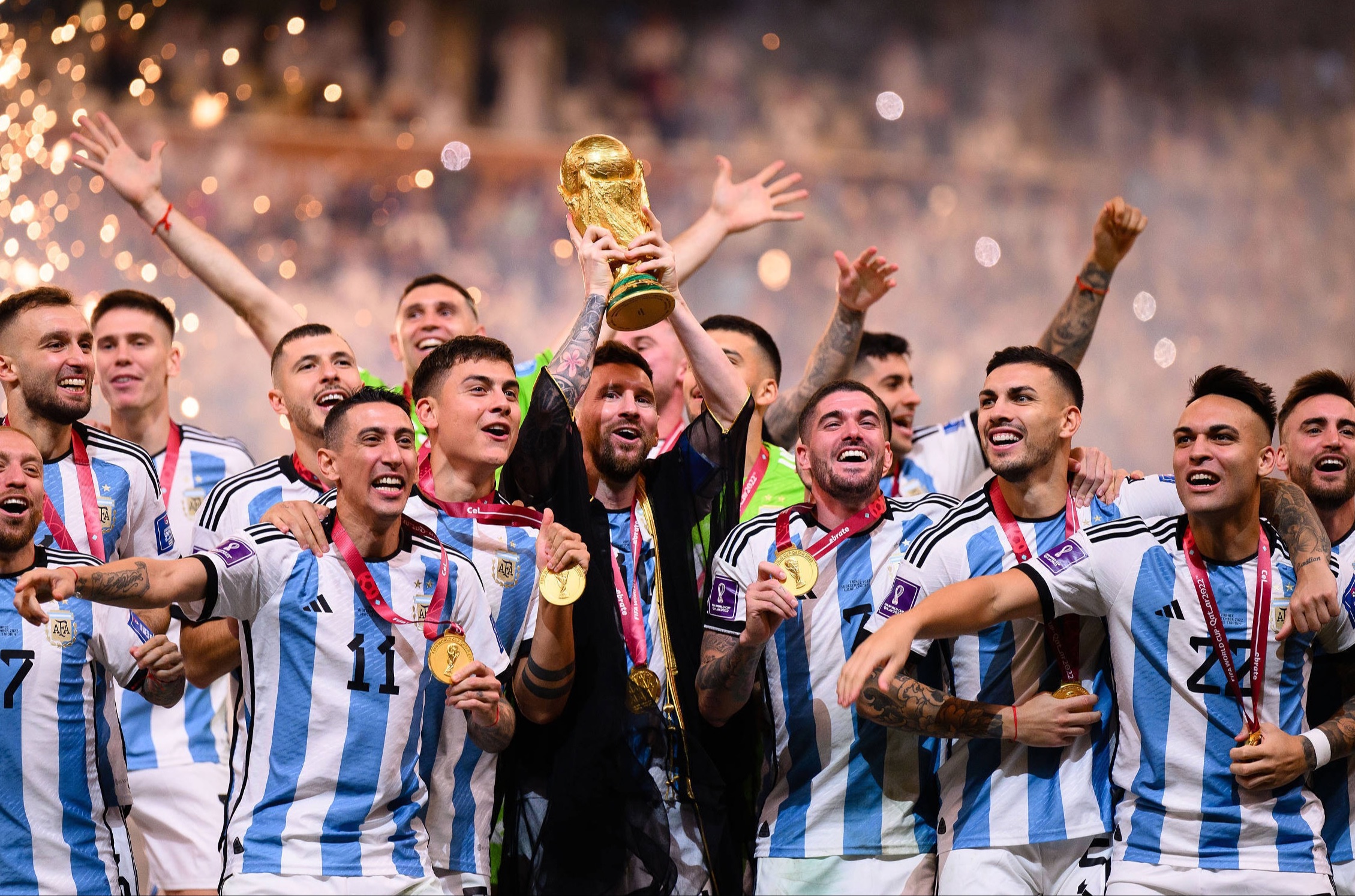 梅西率领阿根廷晋级美洲杯决赛,将迎战巴西 梅西率领阿根廷晋级美洲杯决赛,将迎战巴西