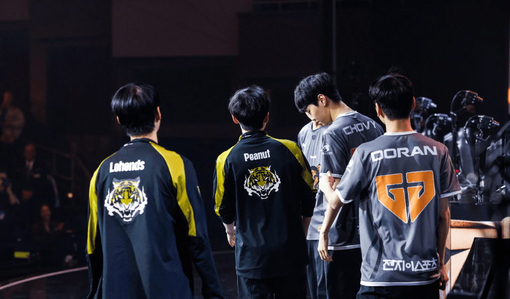 DRX翻盘GEN，Lehends操刀奇招英雄翻盘半决赛3:0（首尔）