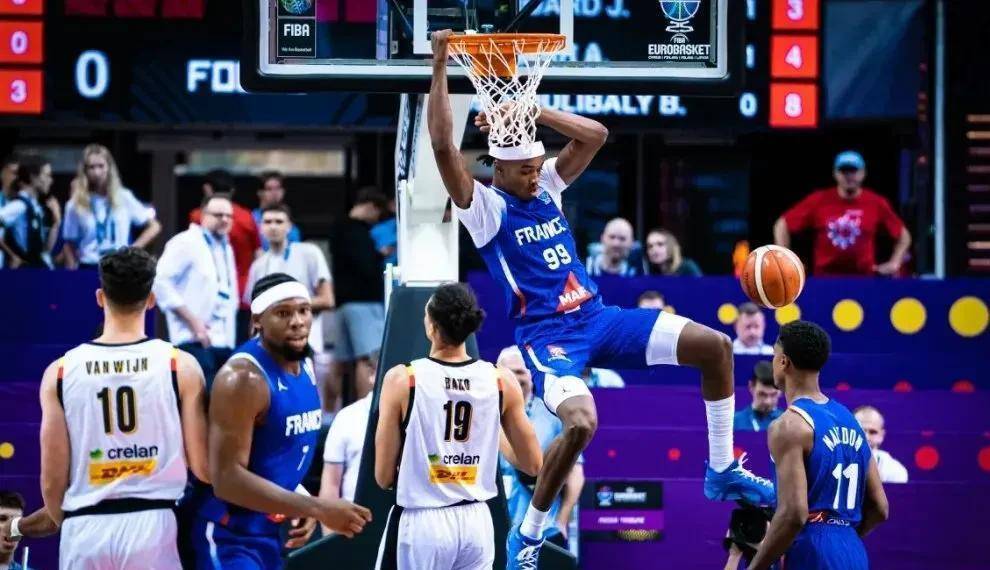 包含西班牙男篮爆冷巴西男篮，贝弗利高光表现的词条