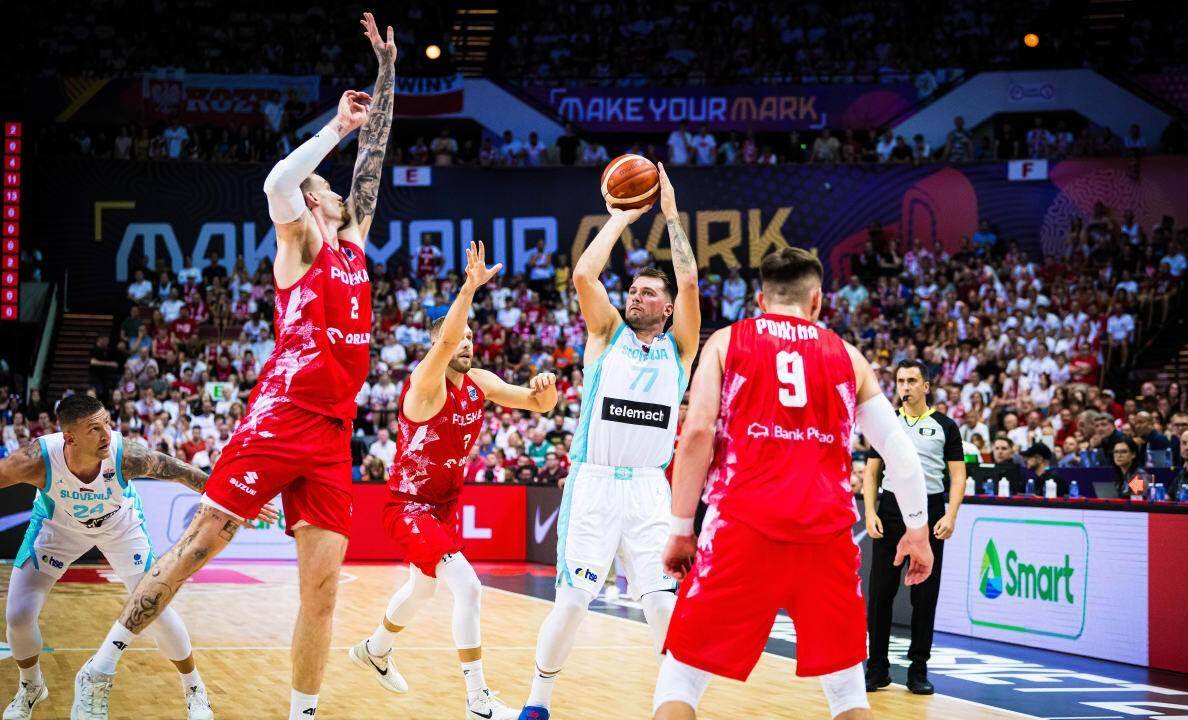 包含西班牙男篮爆冷巴西男篮，贝弗利高光表现的词条