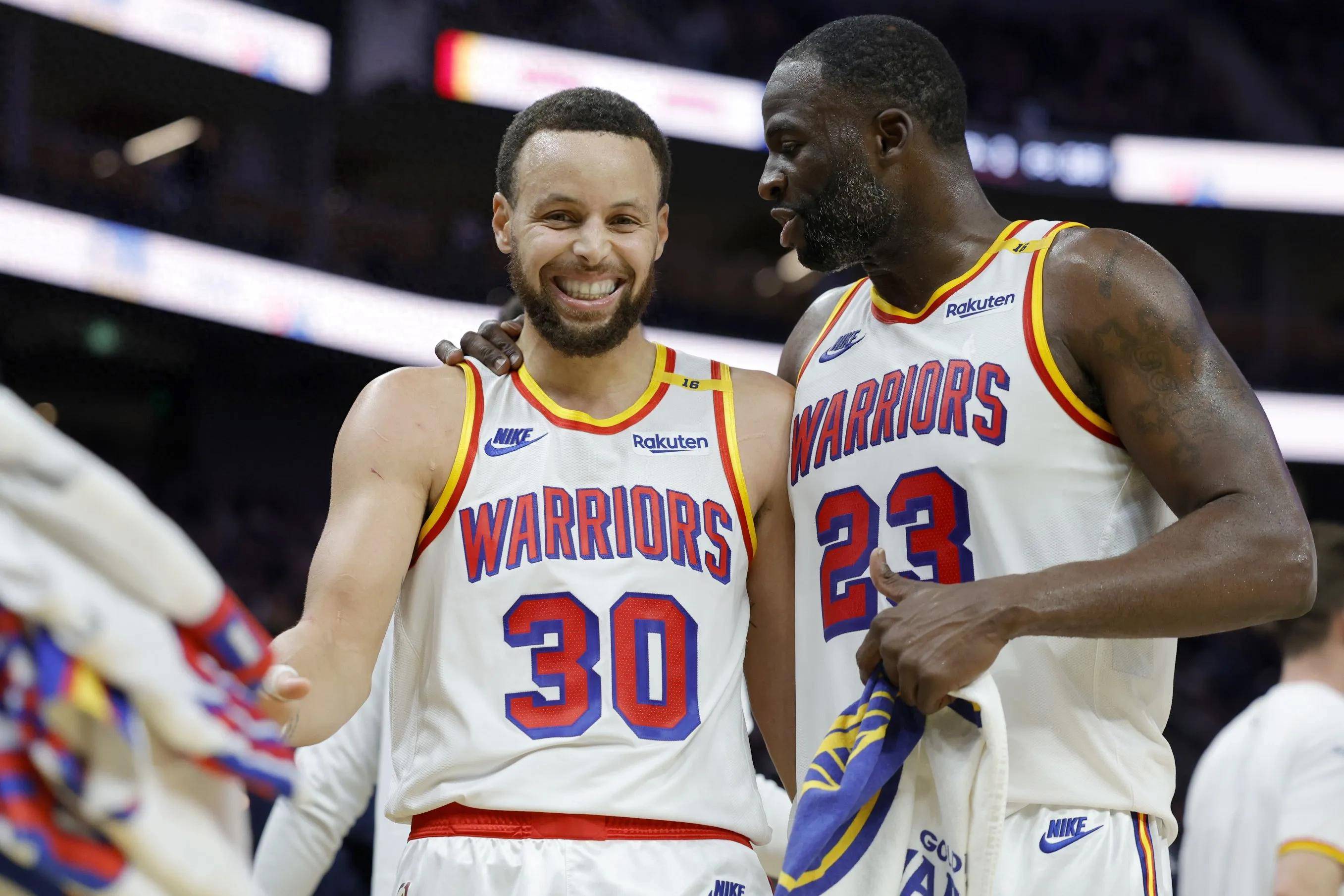 包含勇士客场击败魔术，维金斯绝杀砍30分的词条