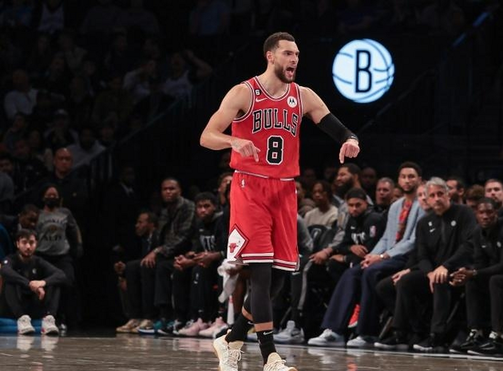 公牛击败骑士,拉文上演绝杀 公牛击败骑士,拉文上演绝杀