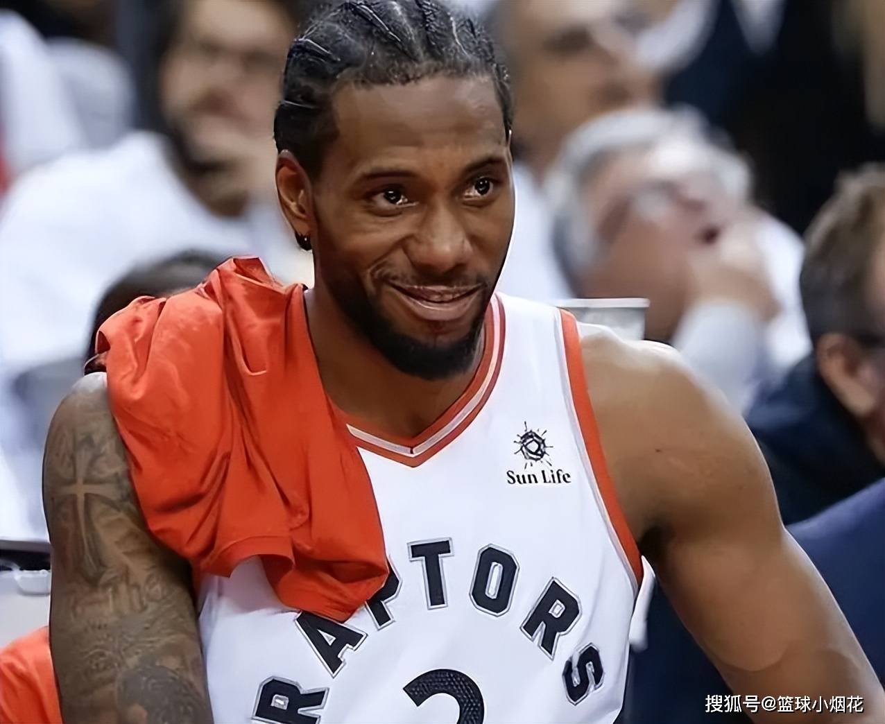 马刺大胜骑士，帕克砍24分