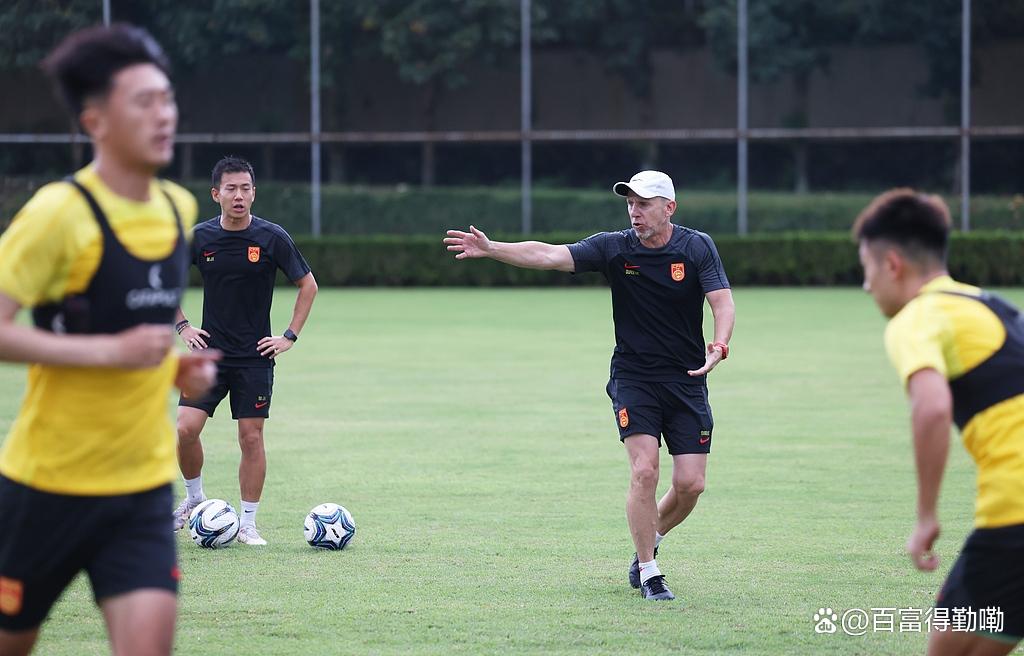 亚洲杯战术调整奏效，成功扭转局势的简单介绍