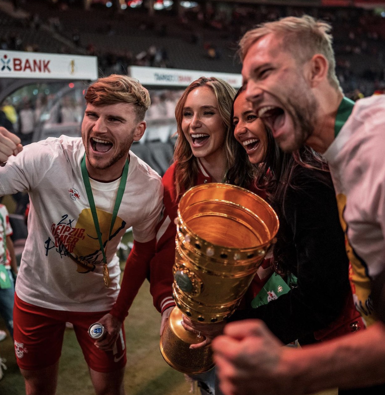 年终总决赛力克拉沃尔杯，蒂姆惊艳四座