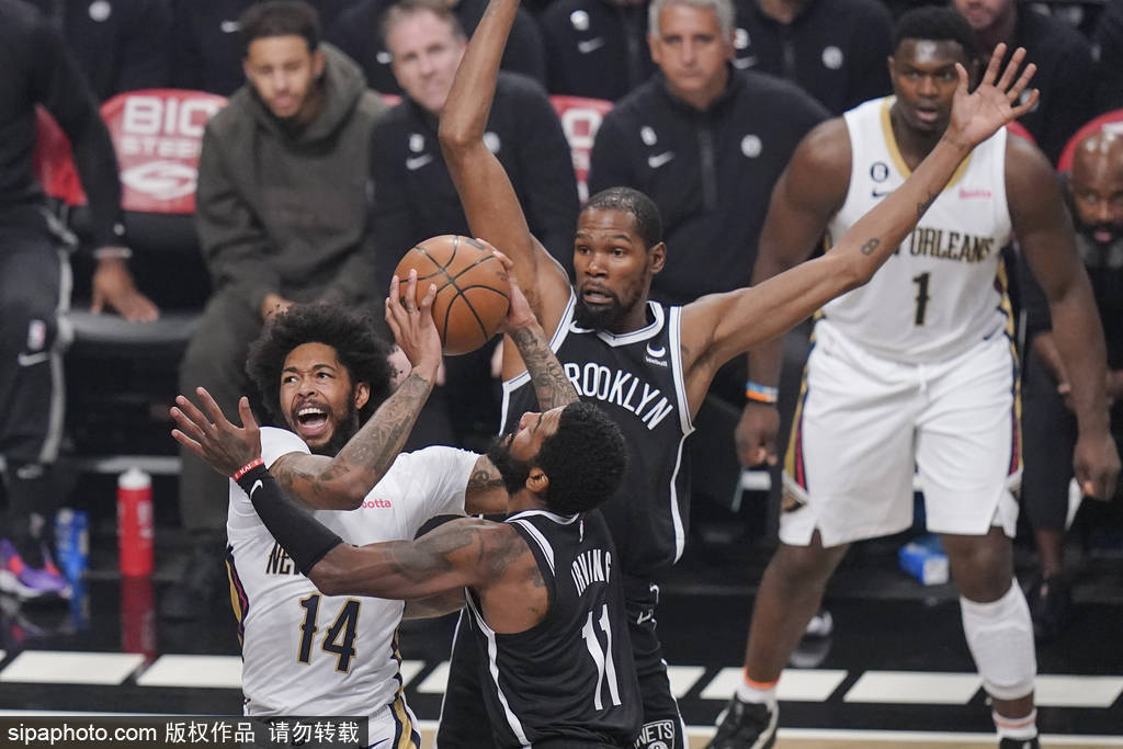 德甲争冠战焦点战，辽宁队防守锁死篮网