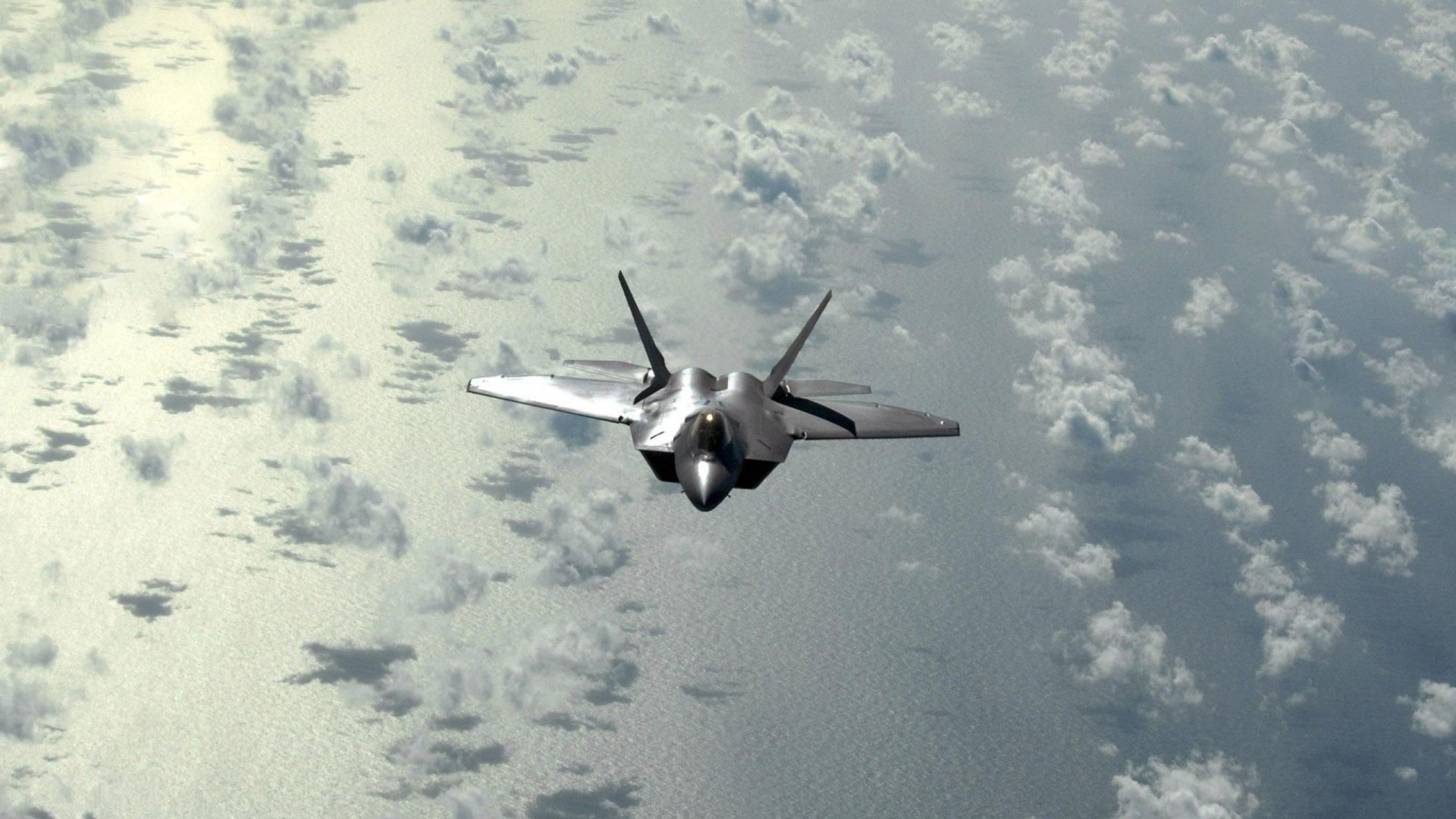 橙色荣耀与速度之王，荷兰攻克毕尔巴鄂，巴雷拉F1街道赛独占鳌头