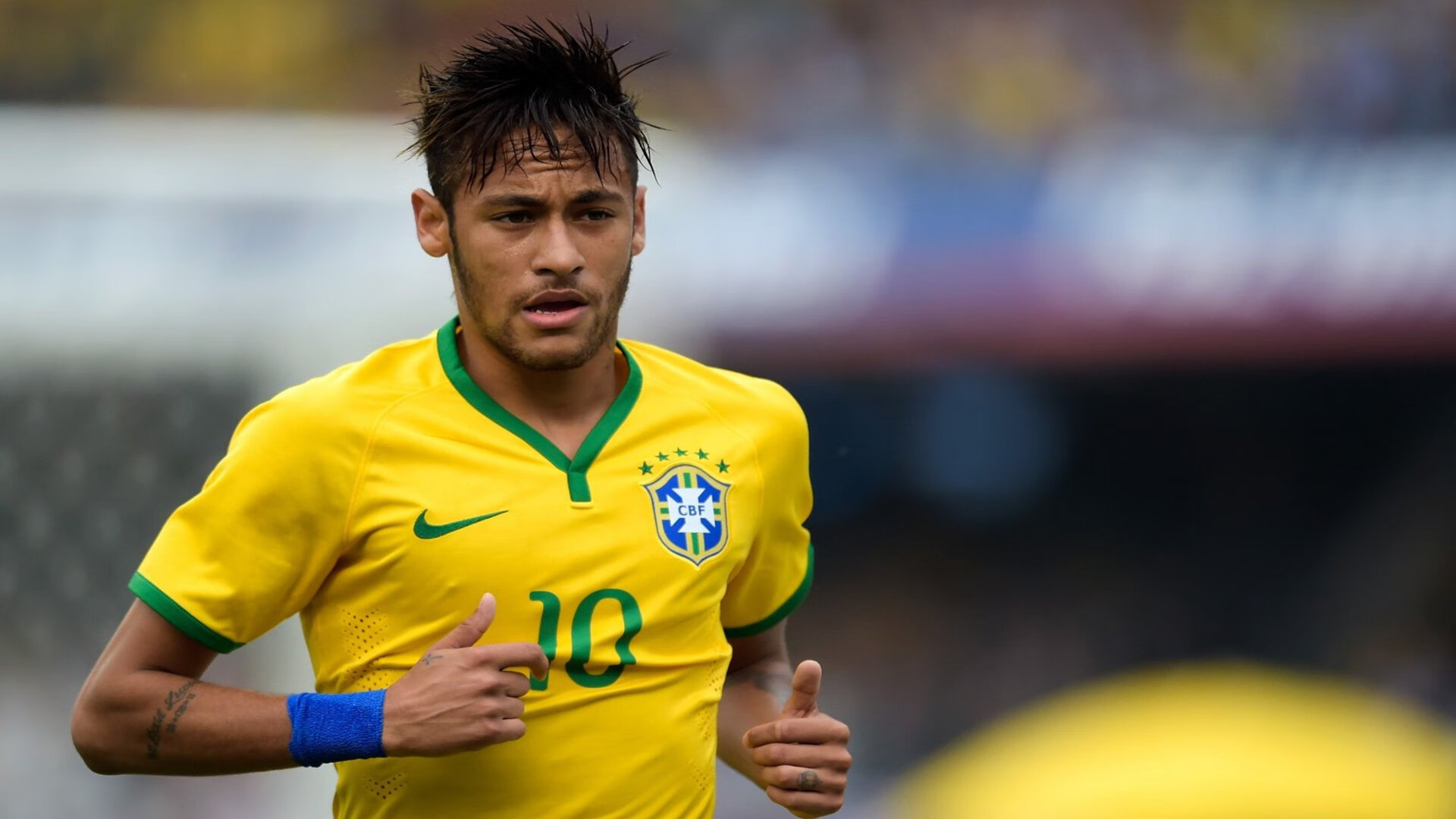 欧冠淘汰赛焦点战，猛龙险胜辽宁队，东西方足球碰撞引爆激情之夜